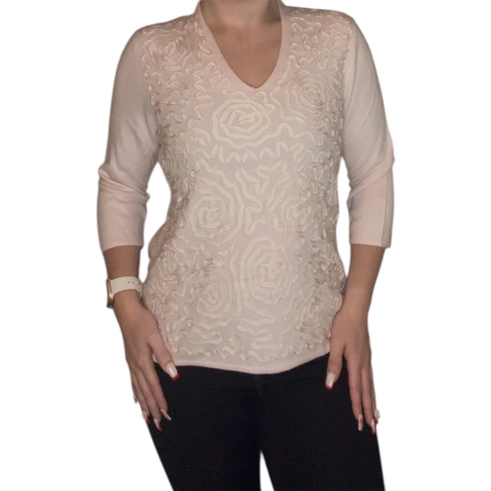 Designers Originals Blush Pink Embroidered Swirl V-Neck Knit Top Sz Medium